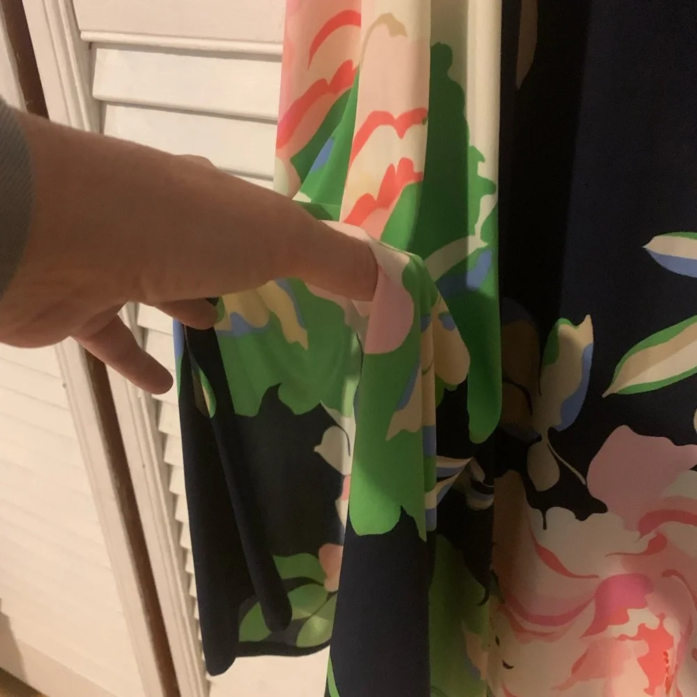 PRICE DROP⬇️⬇️⬇️ Floral Sleeveless Maxi Dress - Navy, Pink, Green - Picture 5 of 9